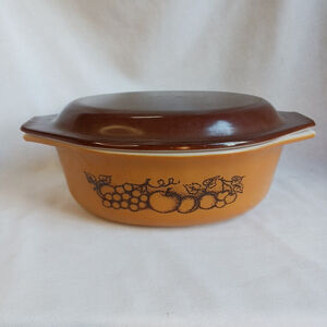 Pyrex Baking Dish No. 043 1.5 Qt. Old Orchard Pattern with Lid